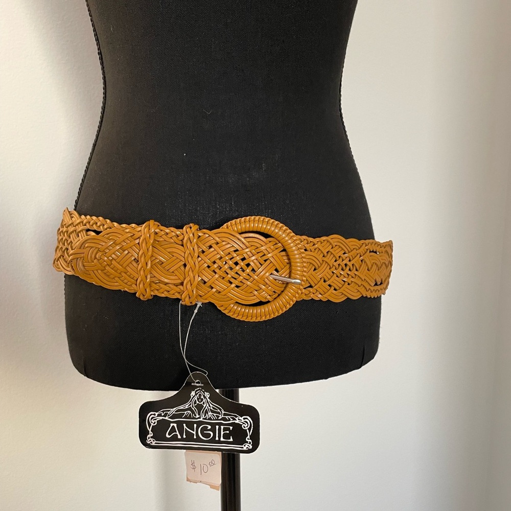 Angie belt